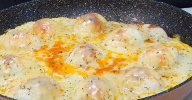 Яйца по турски – райско ястие за чревоугодници! Забравете омлетите, яйцата по панагюрски и пърженото – тук е истината: