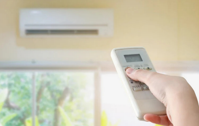 Тази ОГРОМНА грешка с климатика през зимата ни коства куп грешни пари