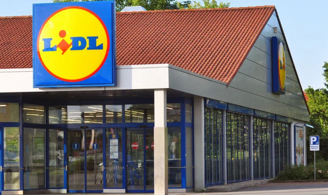 Шок! Мъж откри касова бележка от Lidl от 2002 г. и още не може да повярва на очите си