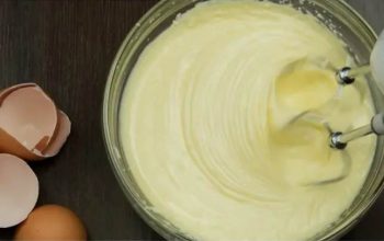 Икономичен и много вкусен сладкиш - само с три съставки Икономичен и много вкусен сладкиш - само с три съставки