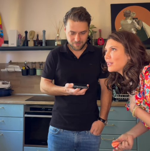 Подигравките и хейта не притесниха Ергена Алек! Вече е с риалити звездата Божана Кацарова!