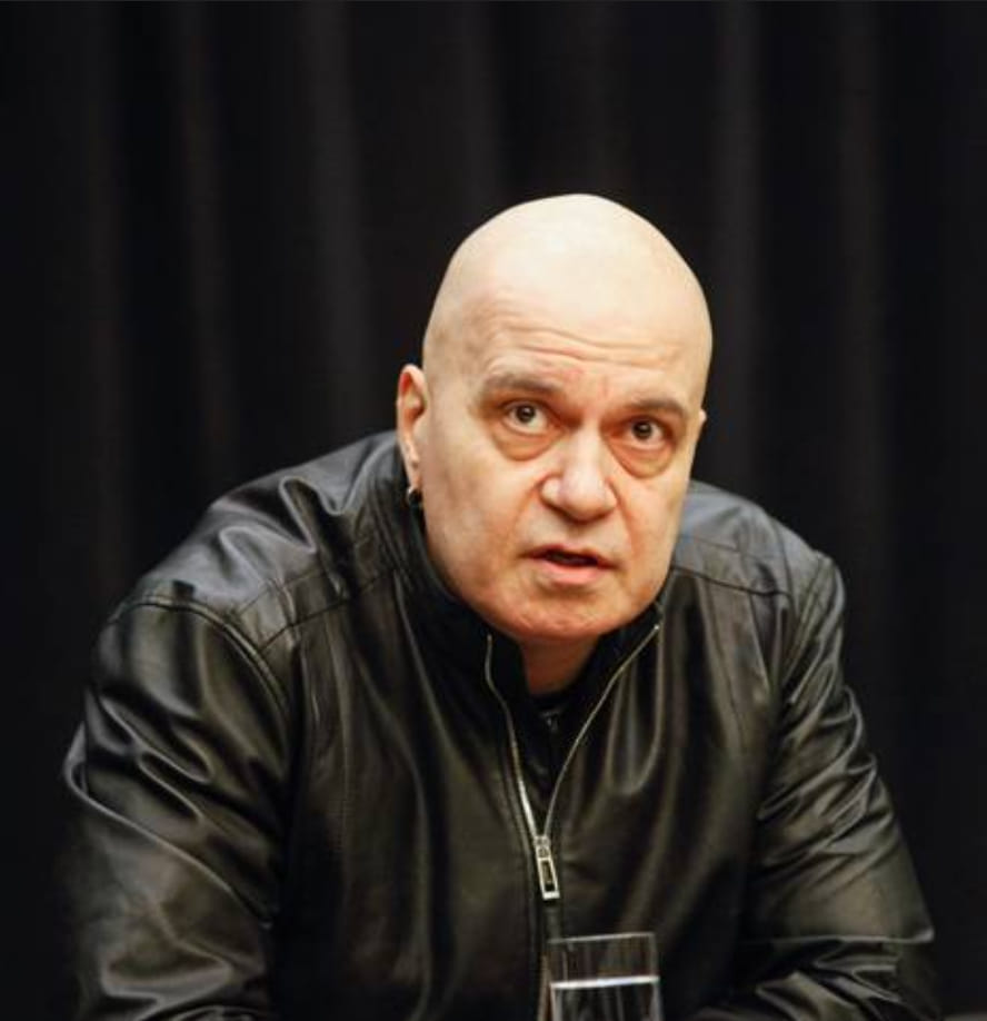 Край, Слави Трифонов се появи и ги попиля всички