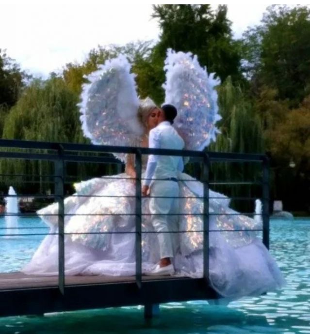 Булка-ангел събра очите на цял Пловдив с роклята си – вижте я в целия й блясък (Снимки):