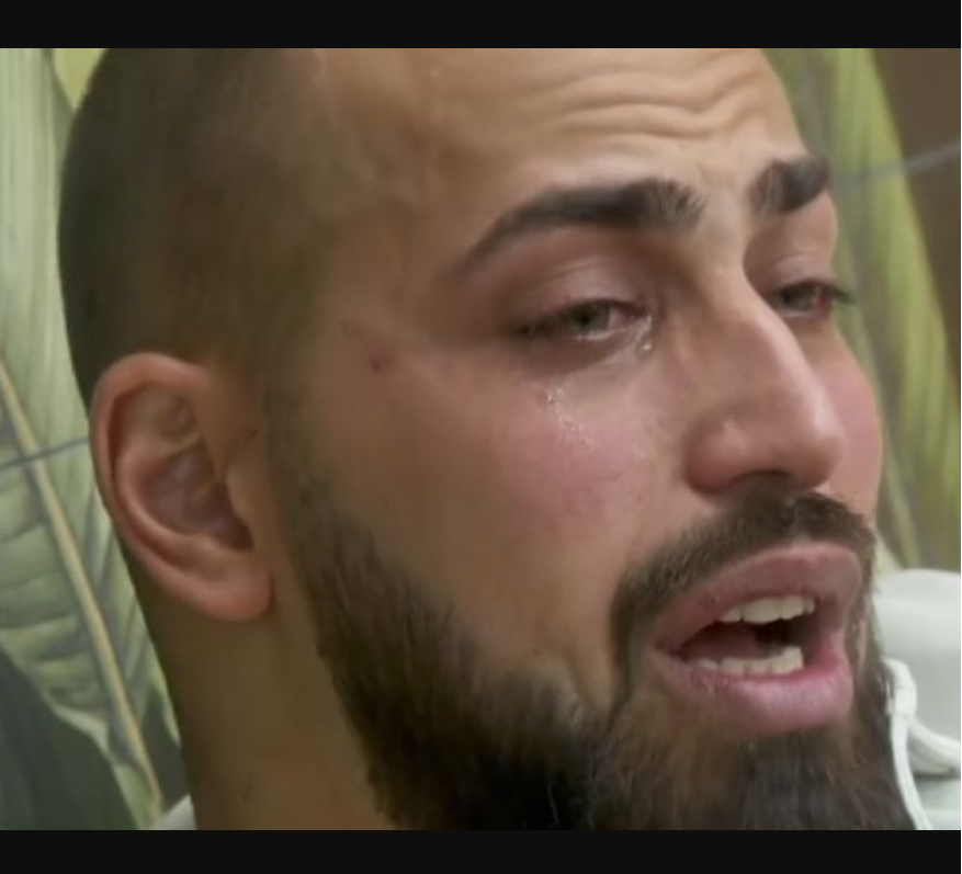 НЕЕЕ, не е за вярване: Ето я жената до Виктор! (СНИМКИ)