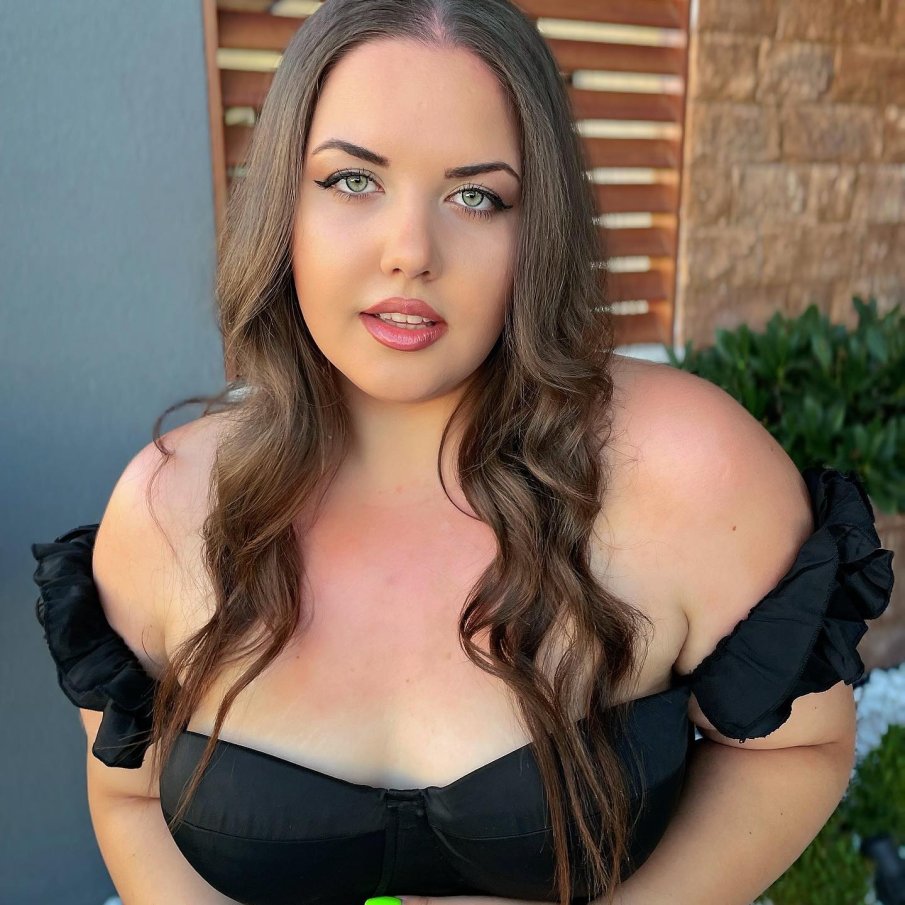 Няма лоша слава! Лъсна провокативно видео със Веселка от „Биг Брадър“ (ВИДЕО)