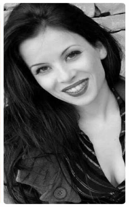 Осиновена съм и отчаяно търся биологичната си майка, имам всичко, само нея – не