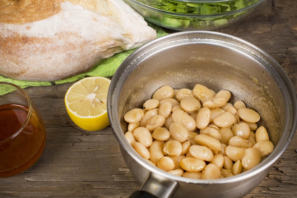 Свекърва ми си дойде от Гърция и ми показа как се вари боб за няколко минути, без да се накисва! 6 сварен боб