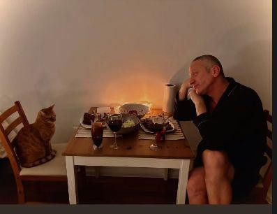 Съсипа Радина!!! Деян Донков показа новата си, на която поднесе вечеря на свещи! (СНИМКИ) 6 original