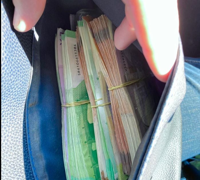 Владимир намери в София чанта, натъпкана с десетки хиляди евро, а последвалото спира дъха СНИМКИ