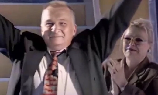 null 1739551630 image 19920219 40 0