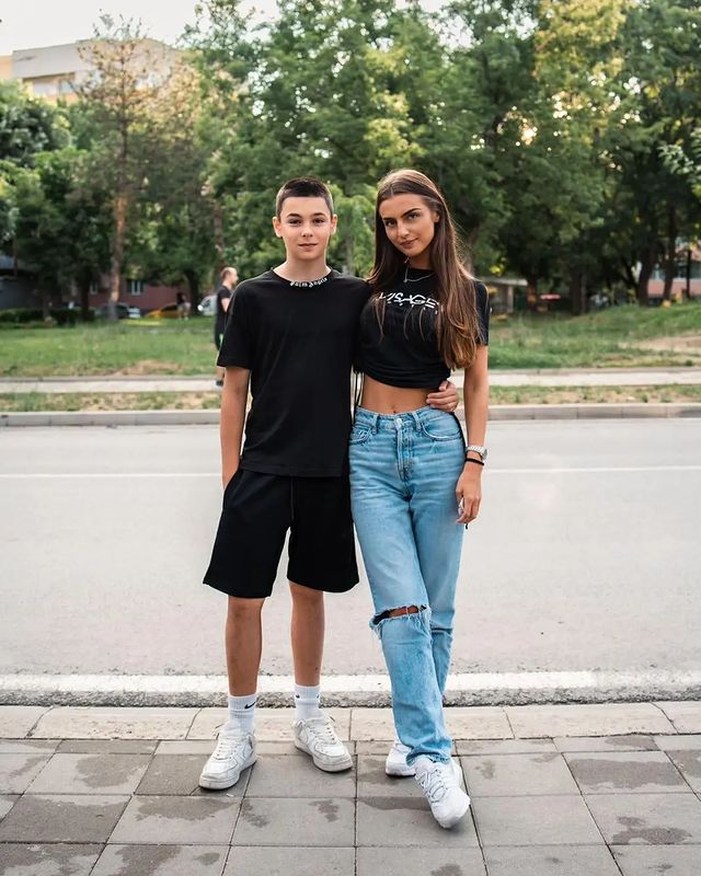 Порасналият син на Жени Калканджиева й доведе снаха - вижте каква красива двойка са 6 Жени Калканджиева син