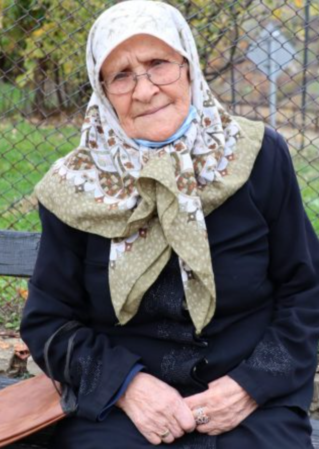 90-годишна изселничка със сълзи се върна в Родопите и каза нещо трогателно