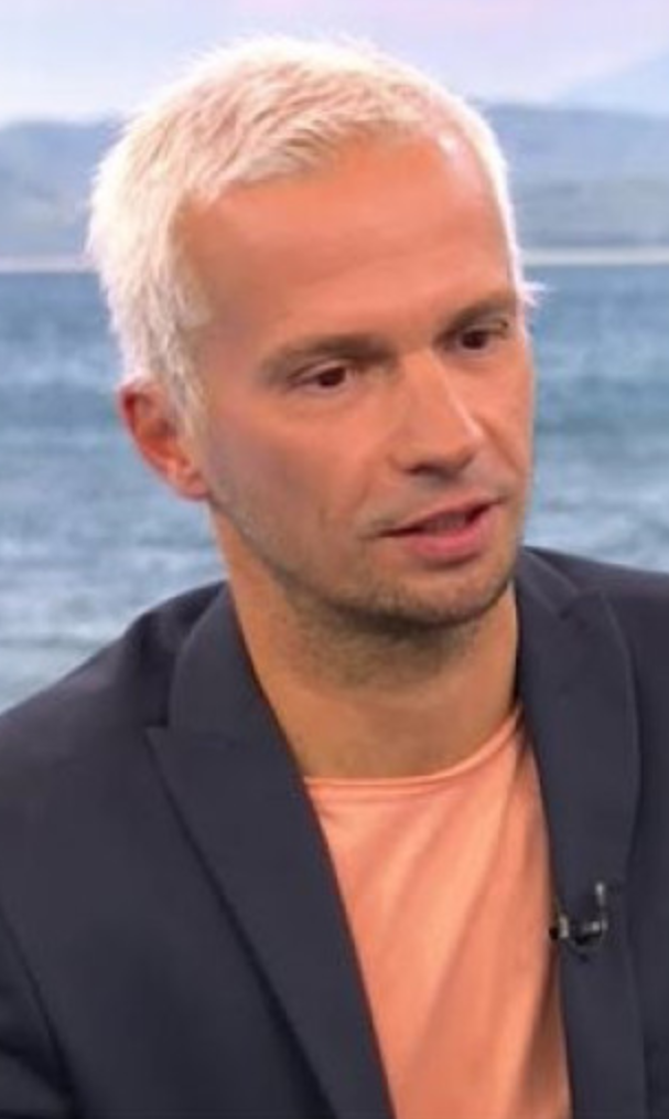 Део се развежда, а причината ще ви...