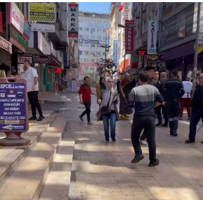 Първи кадри на СИЛНОТО земетресение, което удари Турция (ВИДЕО)