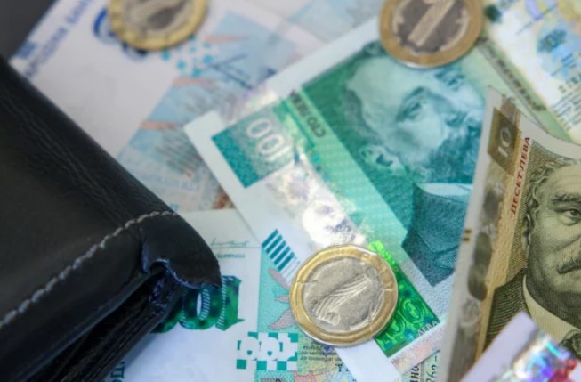 БНБ с важно решение, до месеци вади от обращение...