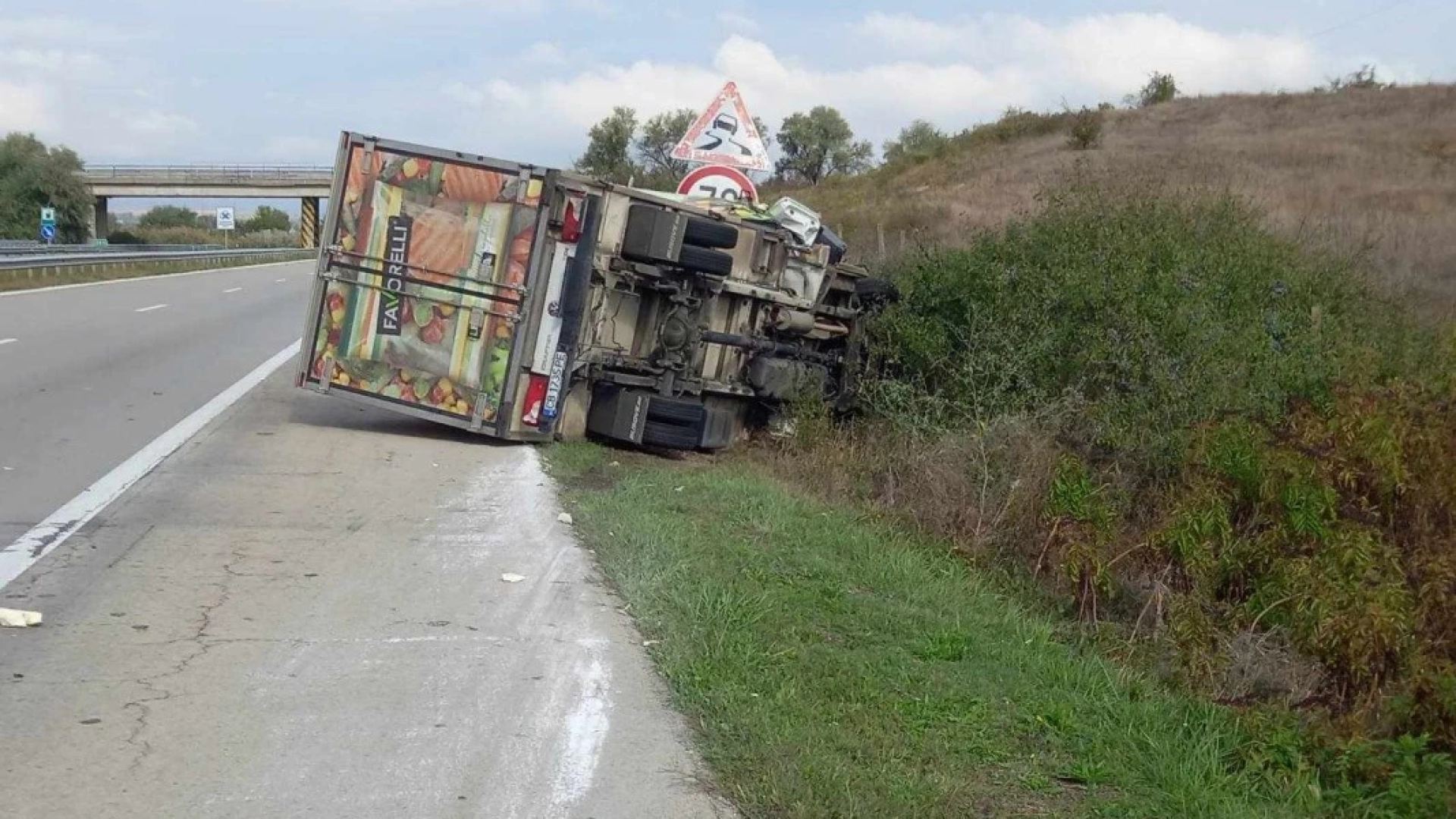Извънредно: Тежка катастрофа, хвърчат линейки и полиция