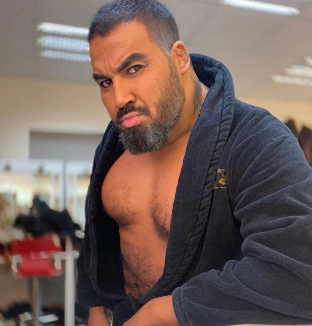 Азис напусна България, ето къде си е купил къща СНИМКИ