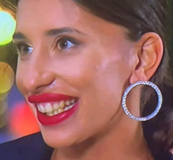 От Цър Пър до истинска мацка – Ергенката Виктория Асенова остави в миналото стария си имидж /СНИМКИ/