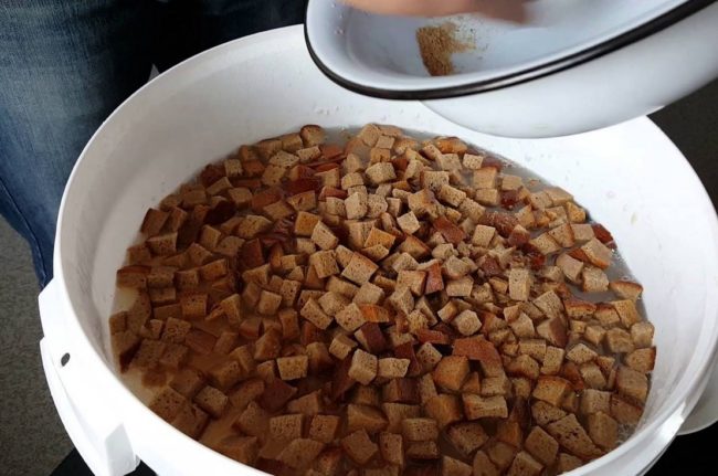 bread in water