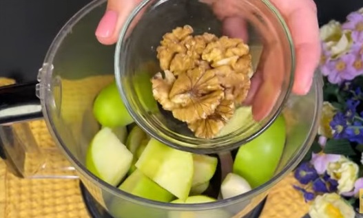 орехи в блендера