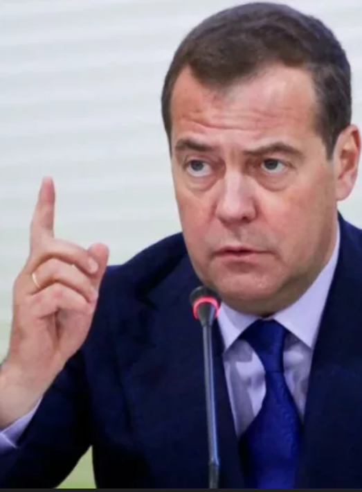 Медведев прописа във Фейсбук от Русия и смрази света