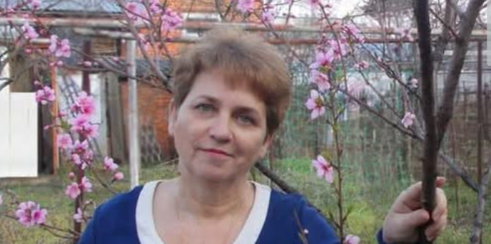 Работих усилено в Португалия, за да стана на стари години прислужница в дома на моята снаха.