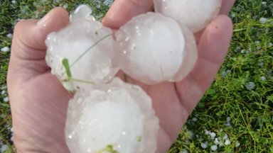 Градушка като 'юмрук' удари ямболски села, BG-ALERT ги предупредила постфактум