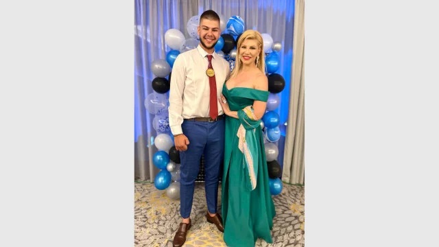 Нелина син абитуриент