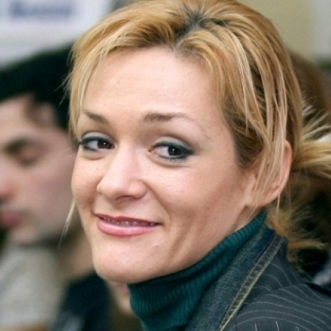 Виждали ли сте синът на Албена Денкова и Максим Стависки? Ето как изглежда и защо майка му не смее да го доведе в България! (Снимка)