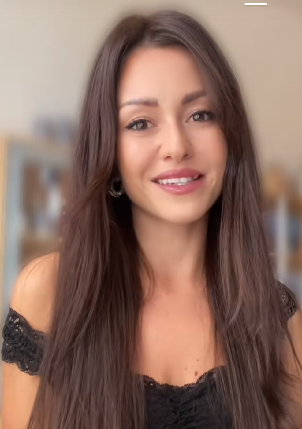 Ето каква е ИСТИНСКАТА професия на миловидната Адриана от 'Ергенът' - срамува ли се от нея?