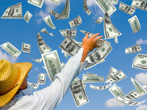 Неочаквана ЩЕДРОСТ ОТ СЪДБАТА! Първите две седмици на юни ще направят 5 зодии БАСНОСЛОВНО БОГАТИ!