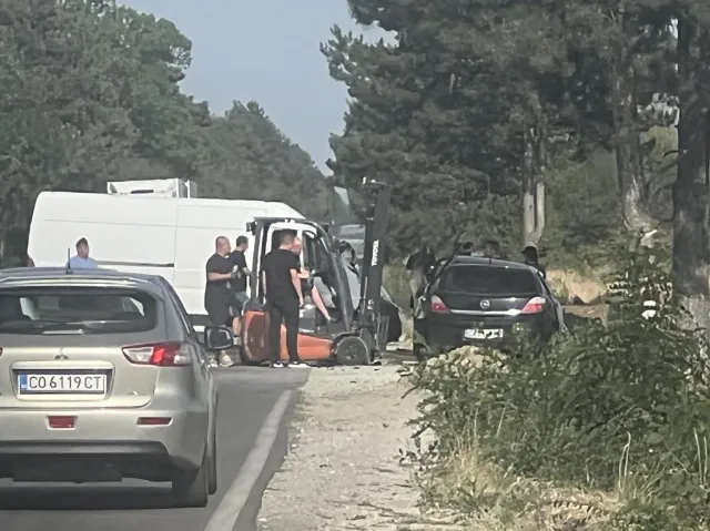 Тежка катастрофа на Подбалканския път край Елин Пелин с трима загинали (СНИМКИ и ВИДЕО) - bTV Новините