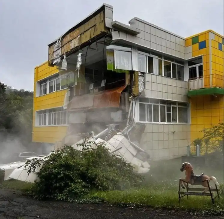 Извънредно! Мощно земетресение от 7,9 по Рихтер удари Русия, забелязано е цунами Видео