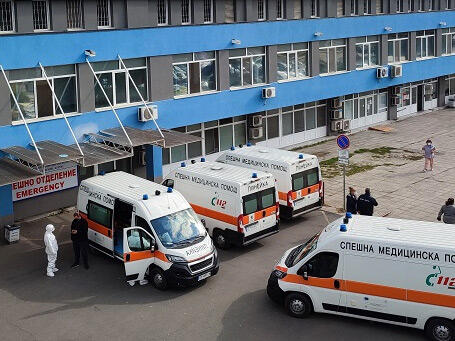 Дете от детски лагер в Китен е в кома след падане от 5-тия етаж