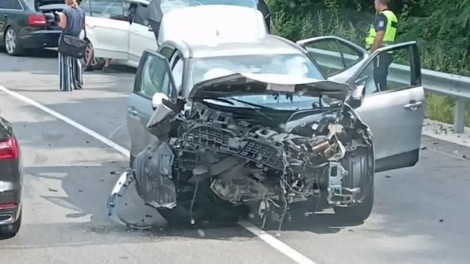 Трагедия: Трима загинаха на място при адска катастрофа