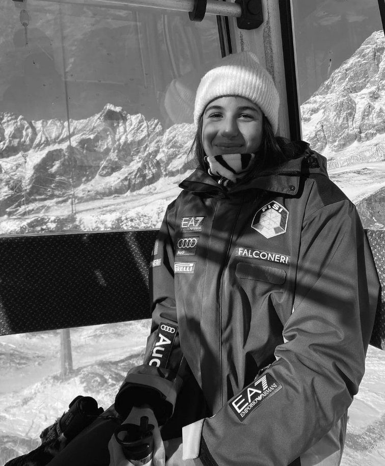 Поклон. Още един ангел отиде на небето. Почивай в мир