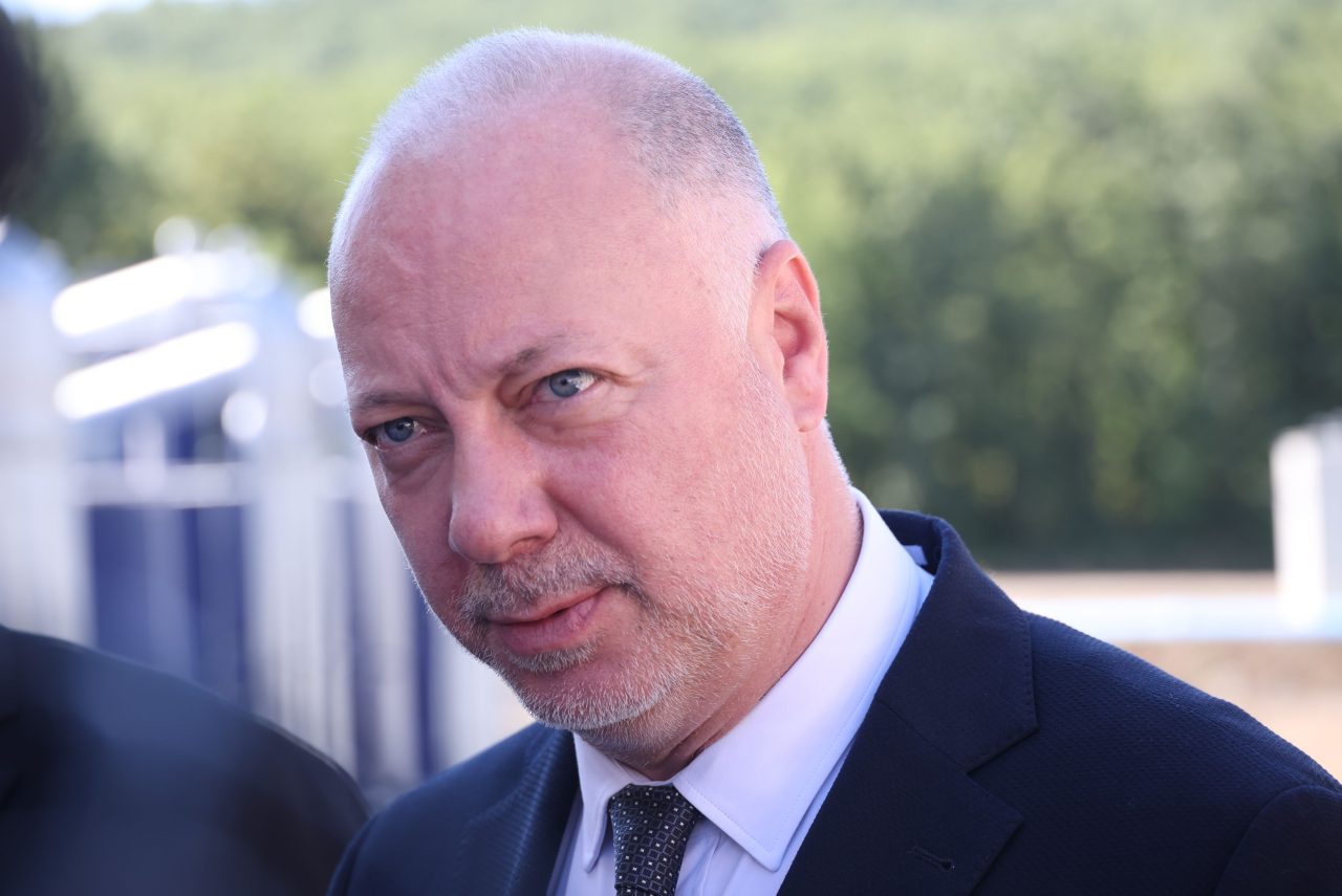 Правителството с извънреден ход! Спешно променя плана за еврото