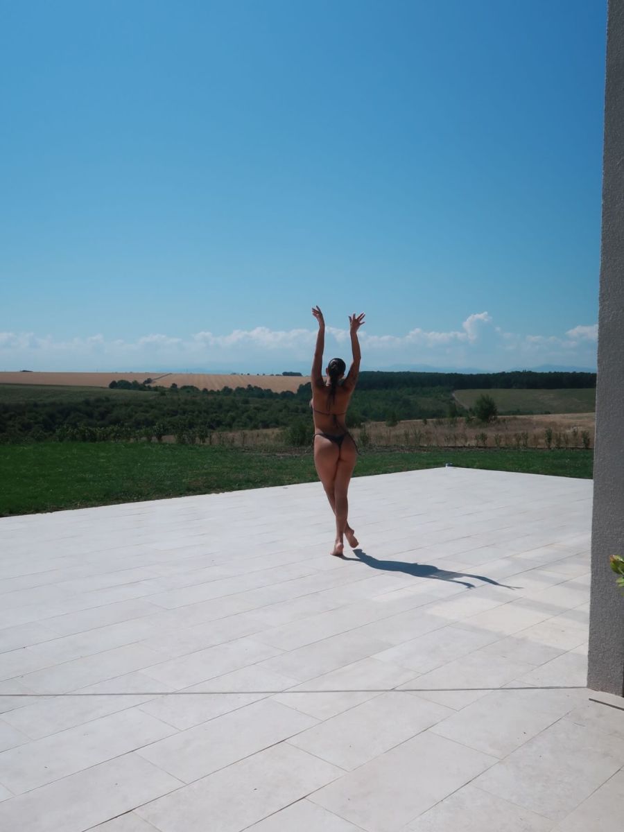 Дара тяло бански