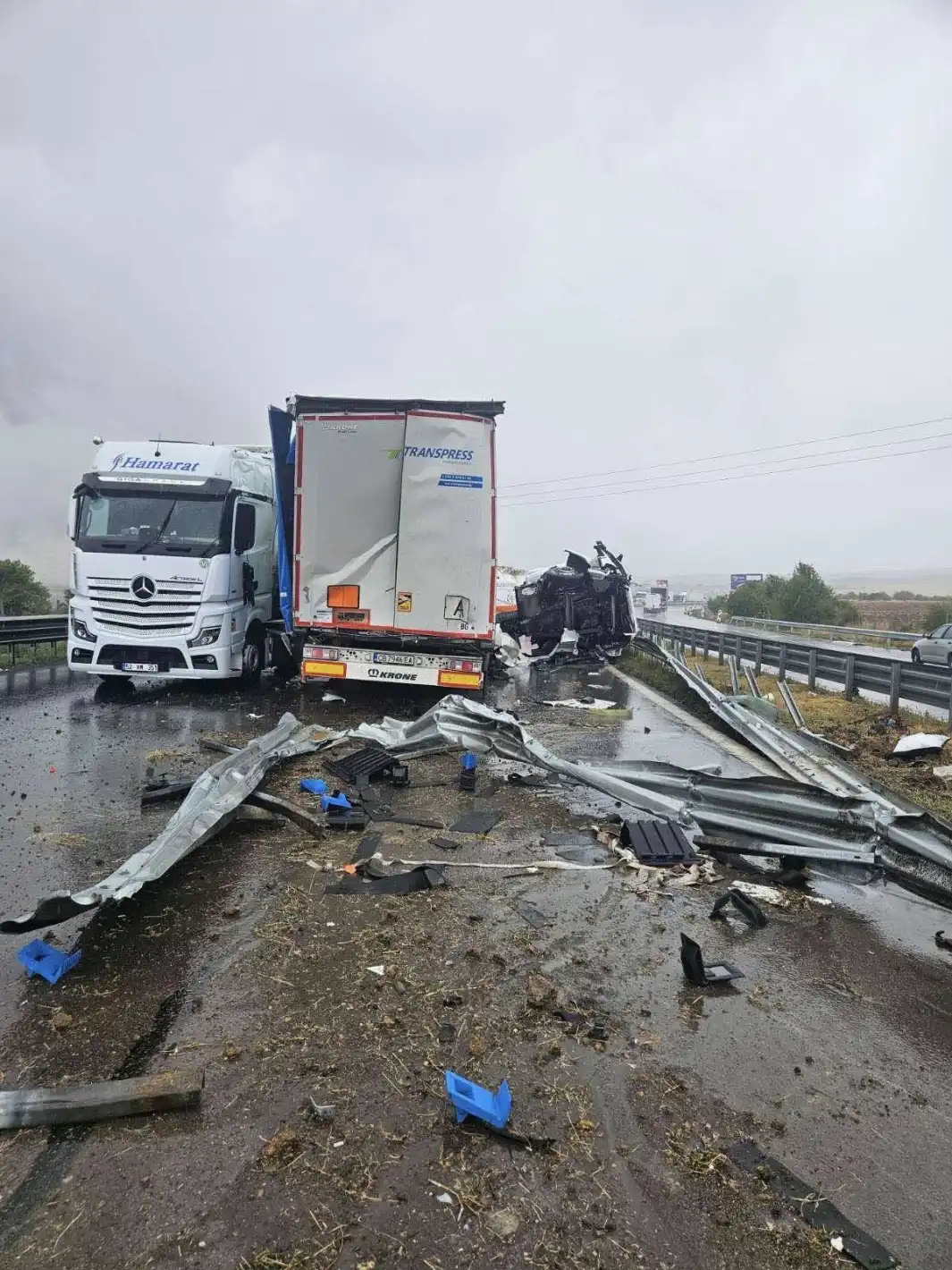 Извънредно: Адска катастрофа, хвърчат линейки и полиция