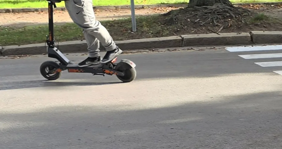 Извънредно: Камион помете 16-годишно момче