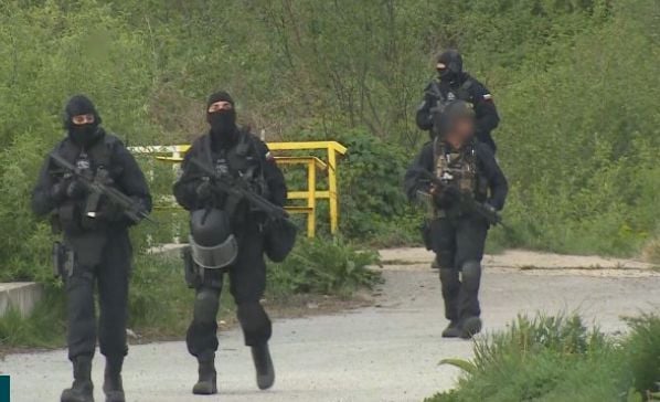 Извънредно! Изкараха спецчастите в София