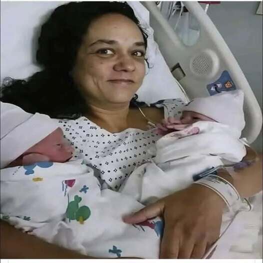 58-годишна жена ражда близнаци, а се оказа, че те имат …