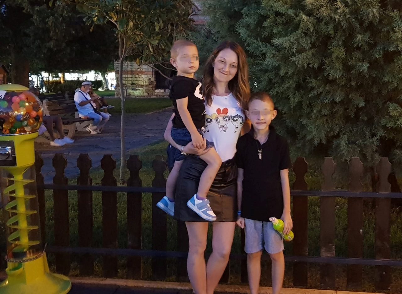 Извънредно: Жената, пометена от АТВ с 4-г. си момченце в Слънчев бряг е …