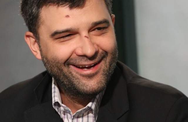 Неподозираната истина за Малък Тошко, разказана от съседите му в къщата за гости