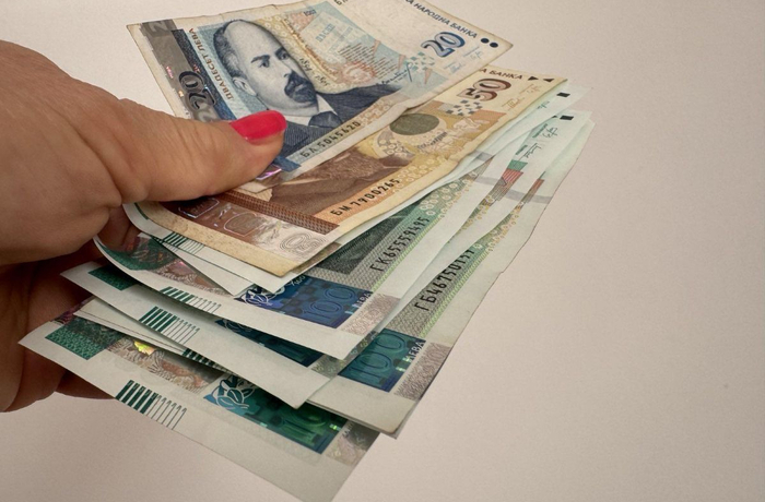 Увеличение: По 1562 лв. на месец ще взимат…