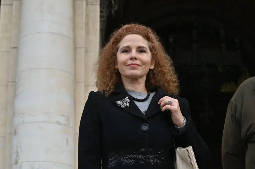 Панделиева бясна: Депутатите ни работят 2 часа седмично за заплата от…