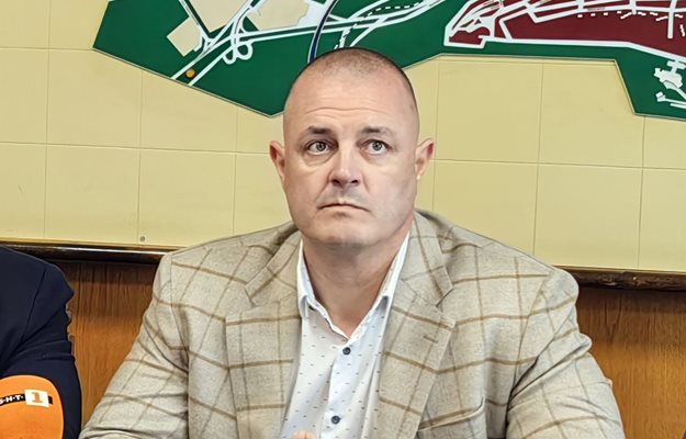 „О, тигре, тигре“: Скандално видео с шефа на ОД МВР Русе часове преди побоя