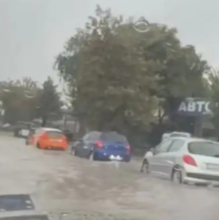 Потоп отнесе Пловдив-По улиците е било страшно-Снимки