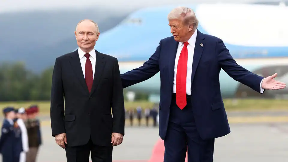 Тръмп и Путин с голяма договорка, за какво си стиснаха ръцете