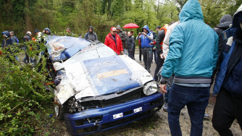 Извънредно! Трагедия на Рали във Варна. Автомобил се вряза в зрителите